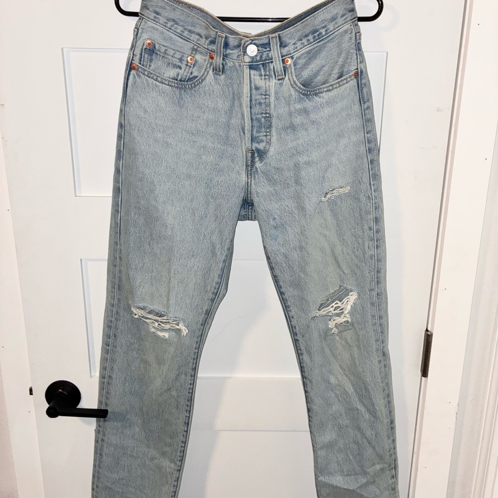 Levi's 501s Women’s Light Blue Distressed Straight Leg Jeans Size W26 L30